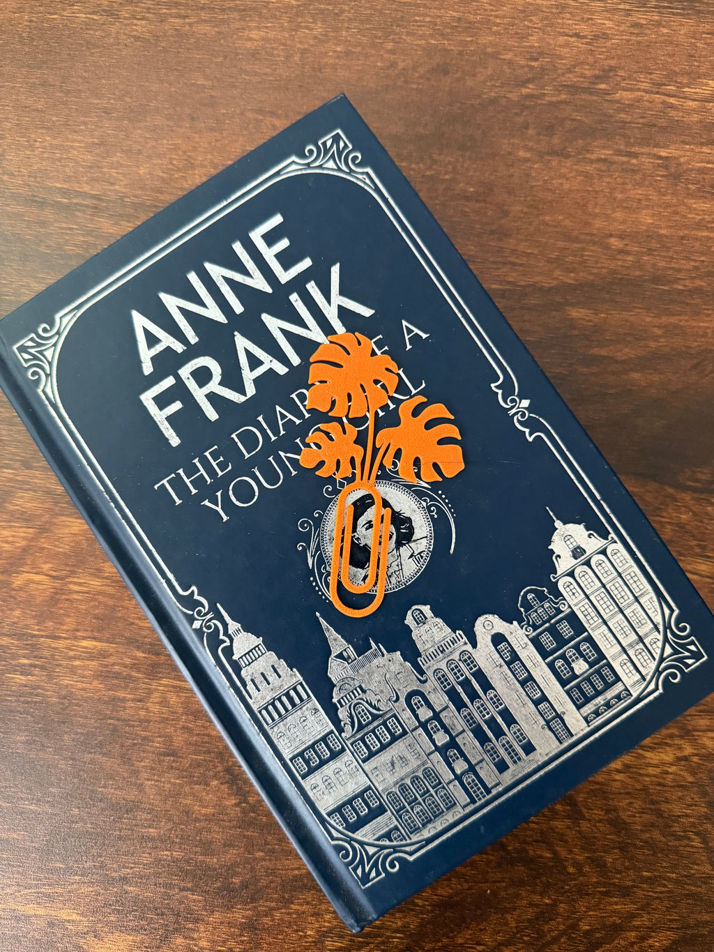 Leaf & Let Read – Clip-On Bookmark