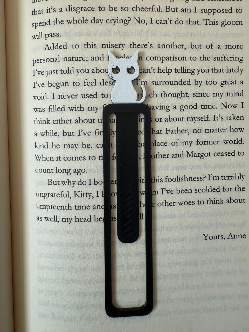 Kitten White – Black & White Cat Bookmark for Book Lovers