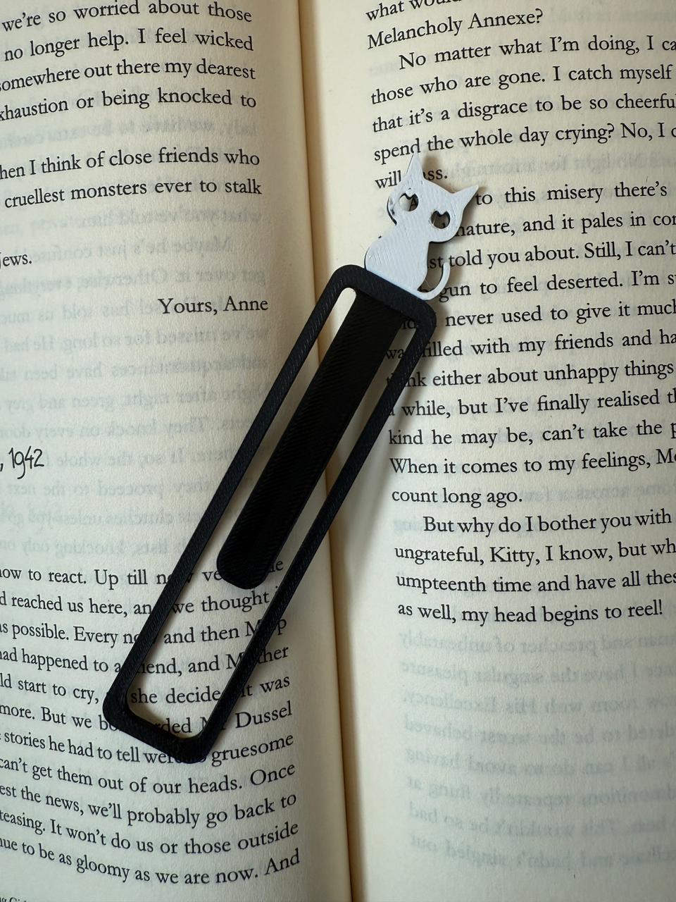 Kitten White – Black & White Cat Bookmark for Book Lovers